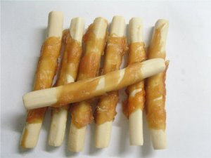 Magnum chicken roll on rawhide stich 250g